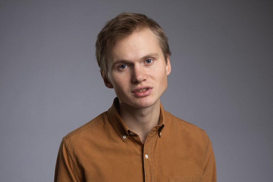Christoffer Nyqvist - Komiker som går att boka till standup.
