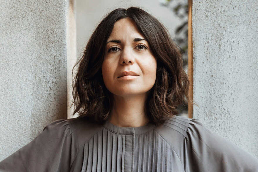 Sarah Delshad föreläser om muslimsk identitet, kvinnors rättigheter och inkludering.